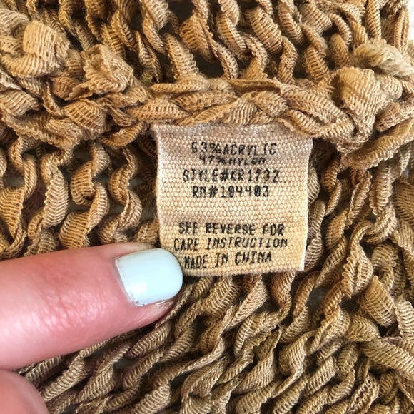 Moon River Woven Knit Sleeveless Tank Top - Picture 4 of 7